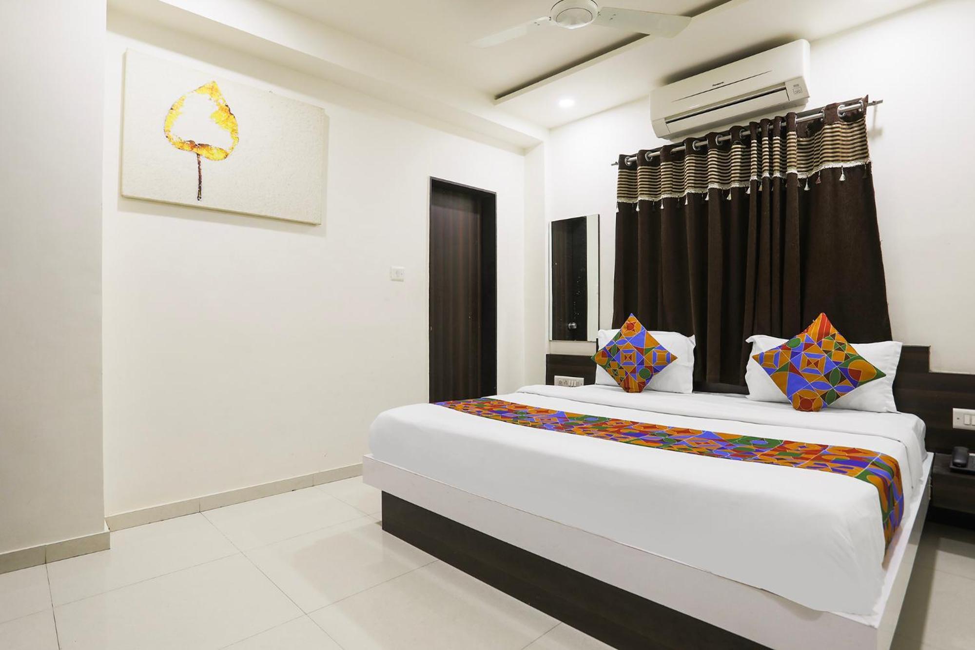 Fabhotel Sk Rajkot Exterior foto