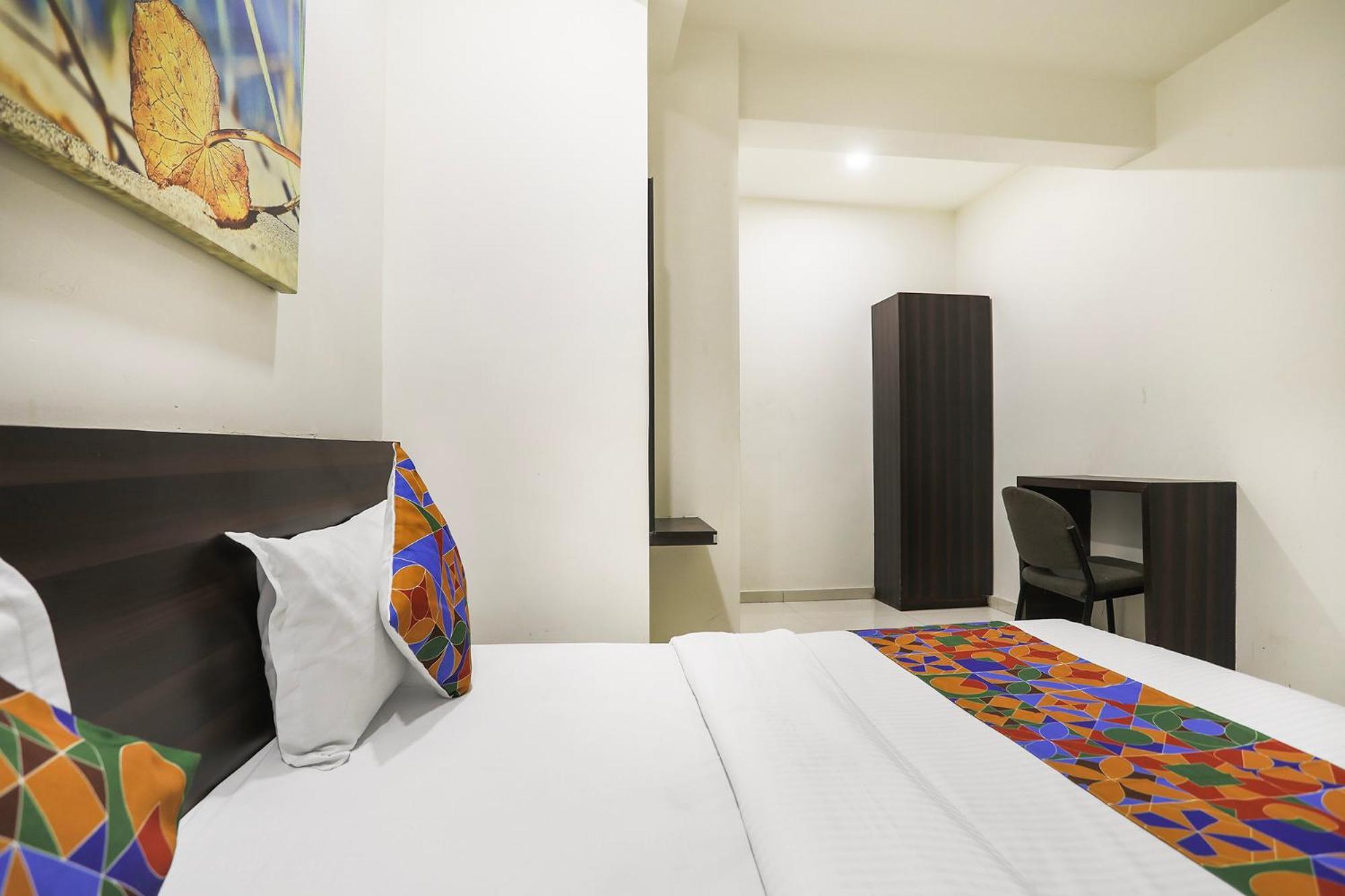 Fabhotel Sk Rajkot Exterior foto