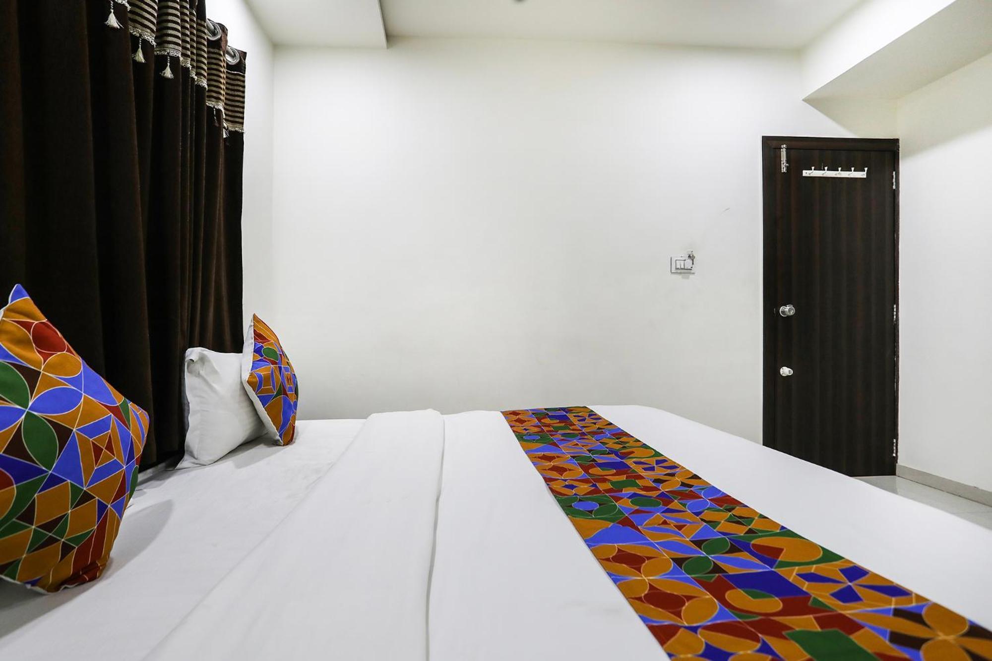 Fabhotel Sk Rajkot Exterior foto