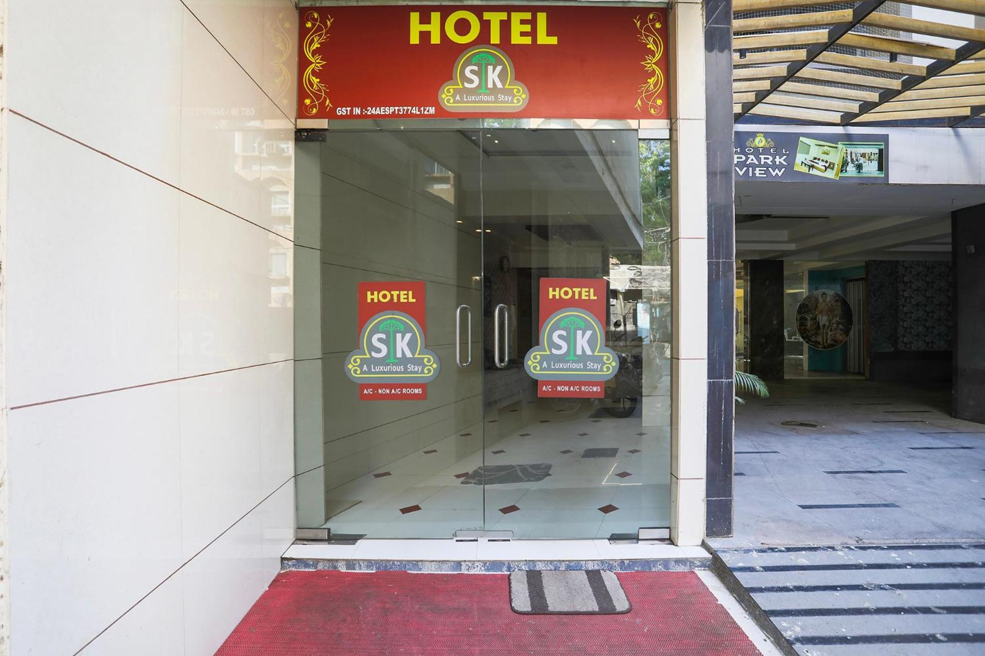 Fabhotel Sk Rajkot Exterior foto