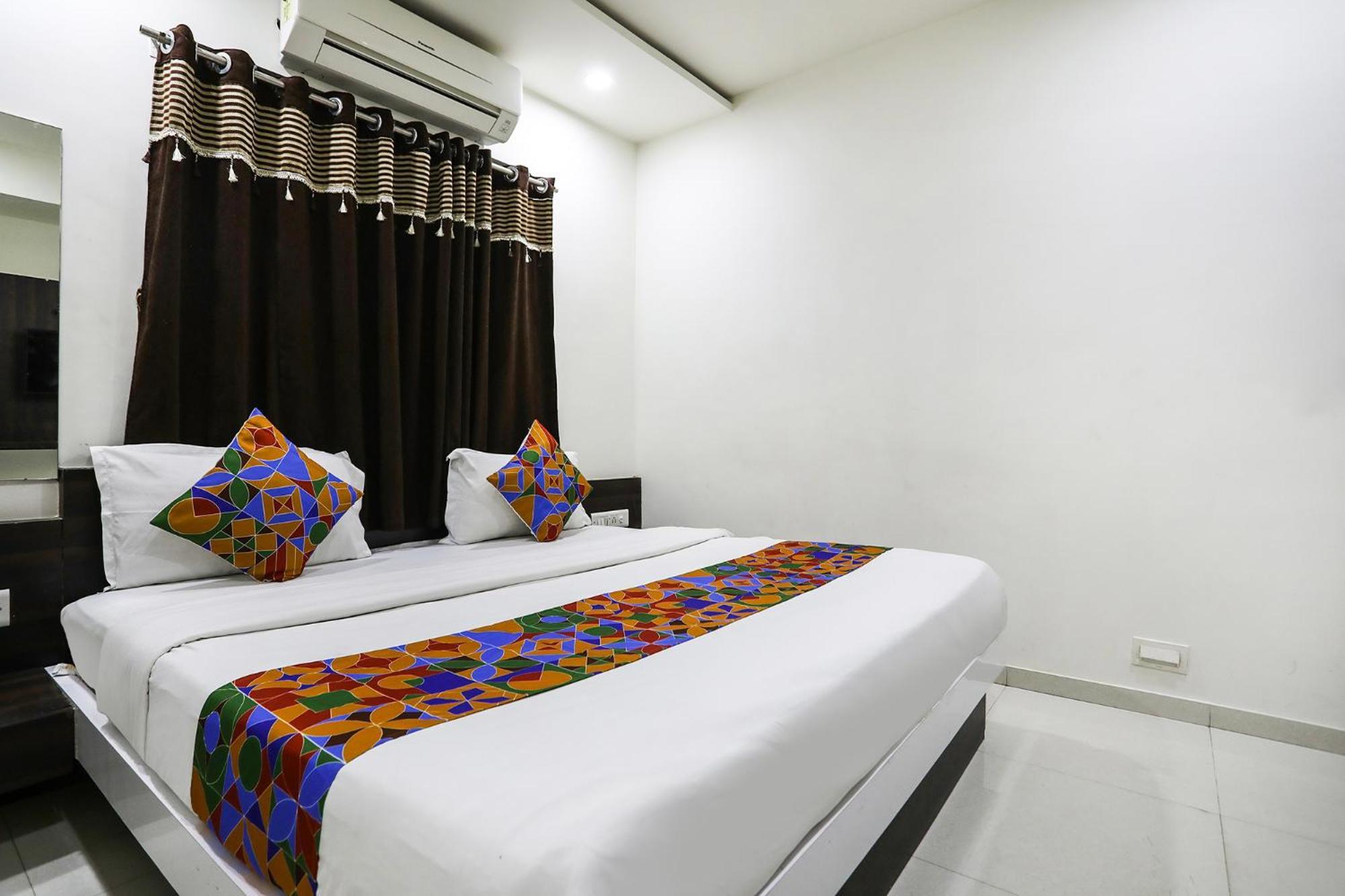 Fabhotel Sk Rajkot Exterior foto